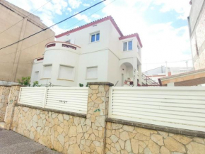 Apartamento cómodo en Llançà, cerca de playas y tiendas, Wifi incluido - ES-170-94